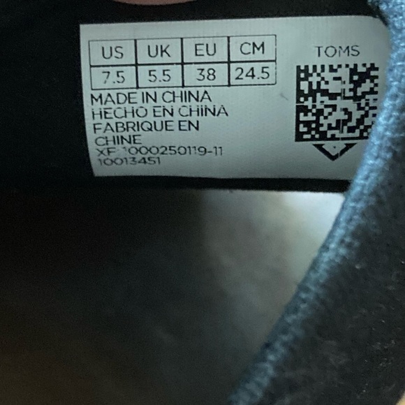 Toms women’s 7.5 espadrilles.  Excellent condition - Picture 6 of 6